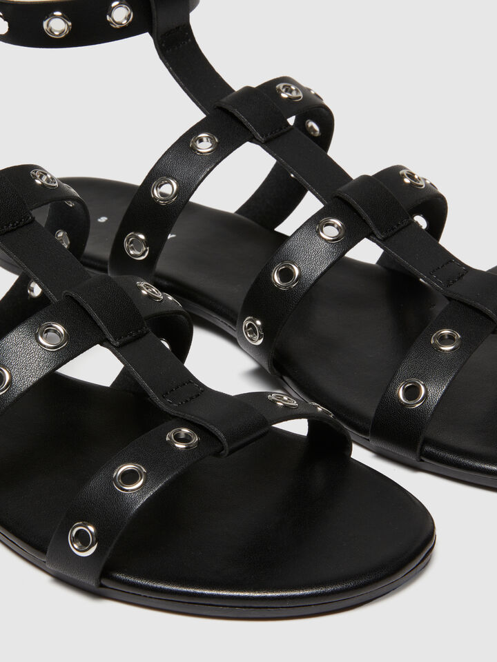 Flat sandals with strap - women's sandals and slippers - Black | Sisley image number 3